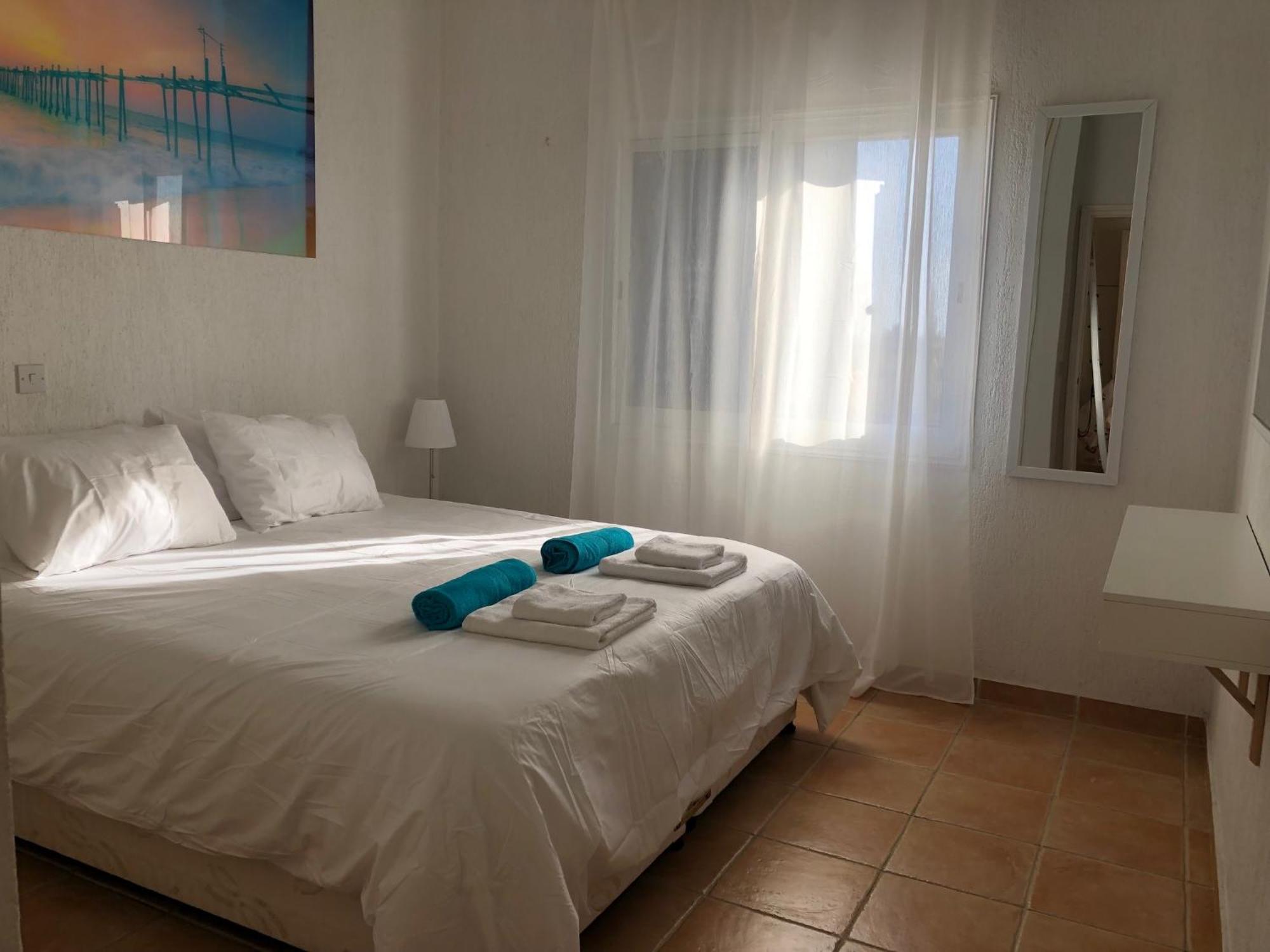 Paphos Limnaria Gardens - 1 Bedroom, Sunny Apartment With Stunning Pool Views מראה חיצוני תמונה