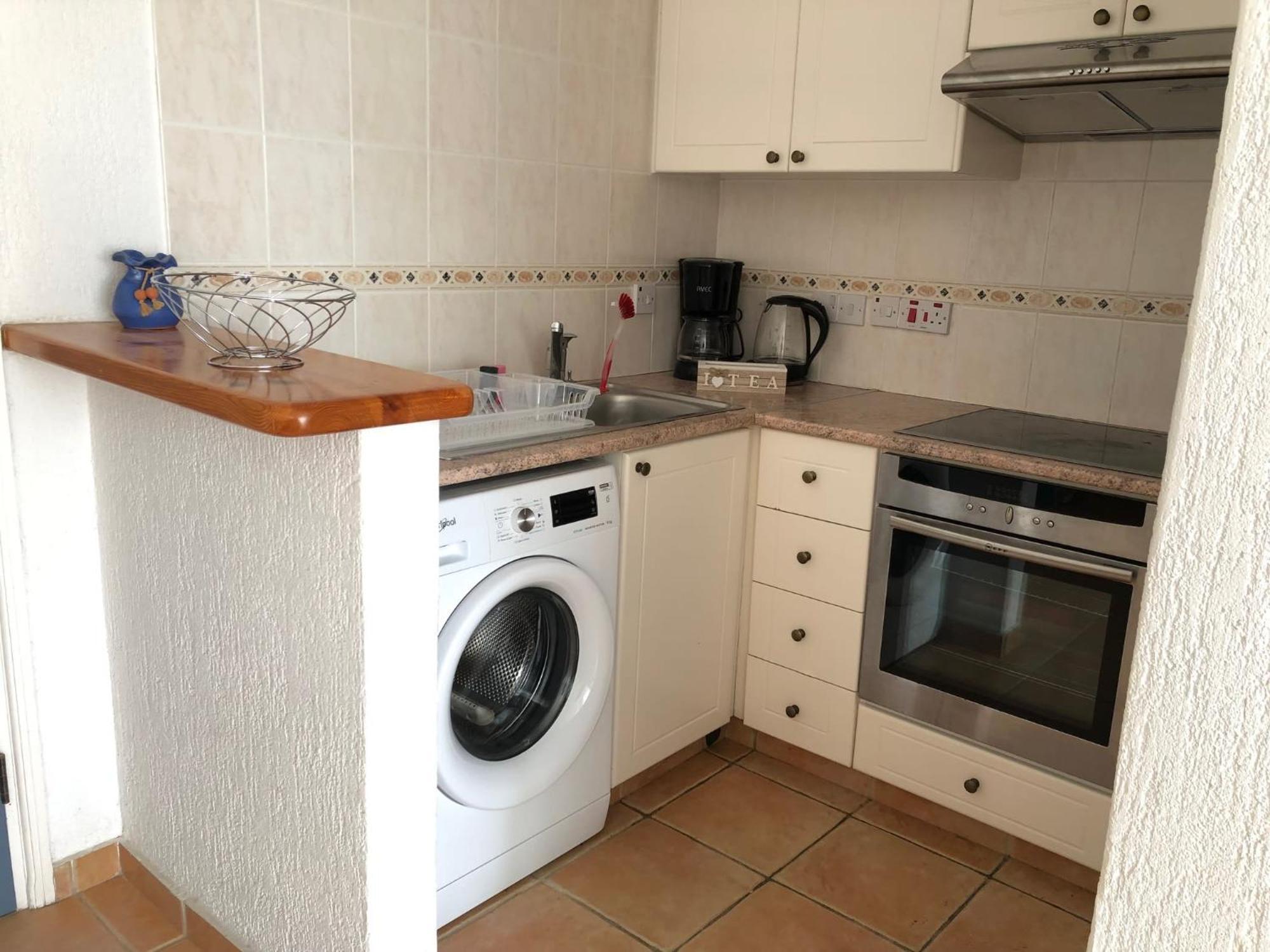 Paphos Limnaria Gardens - 1 Bedroom, Sunny Apartment With Stunning Pool Views מראה חיצוני תמונה